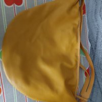 Дамска нова чанта цвят горчица , снимка 2 - Чанти - 40716640