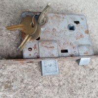 Неупотребявана, Стара руска секретна брава + патрн + 3 ключа секретни, снимка 3 - Други ценни предмети - 40452644