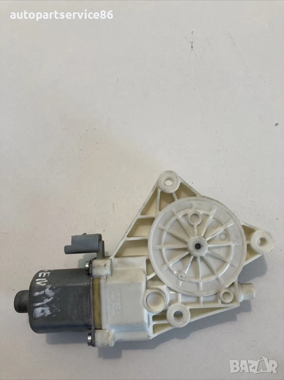 Мотор на стъклото на задната дясна врата за KIA Magentis 2.0 CRDi (2009), снимка 1