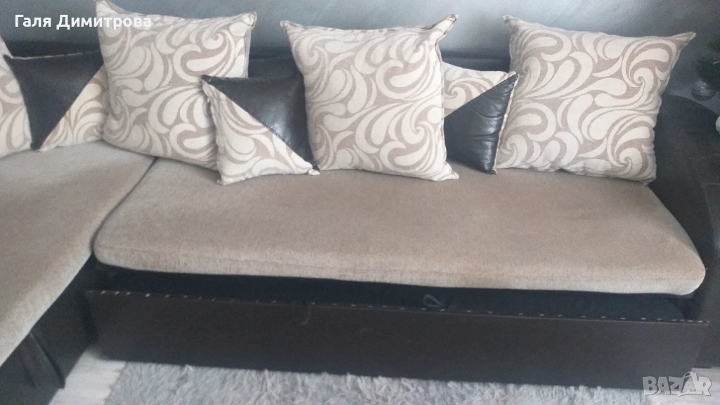Холов ъглов диван с декоративни възглавници, снимка 1