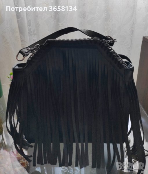 Черна дамска чанта с ресни от набук, снимка 1