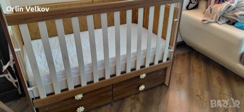 детско креватче с четири чекмеджета тип кошарка много запазено, снимка 1