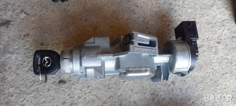 Контактен ключ Mazda 3, снимка 1