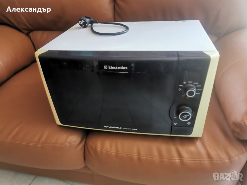 Микровълнова фурна Electrolux EMS21400W - 21 литра, снимка 1