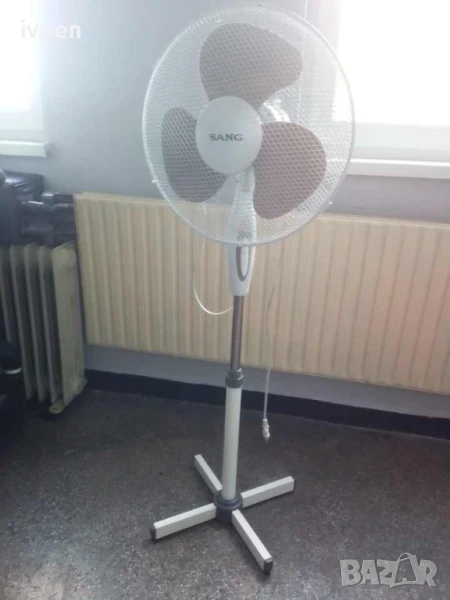Електрически вентилатор със стойка, снимка 1