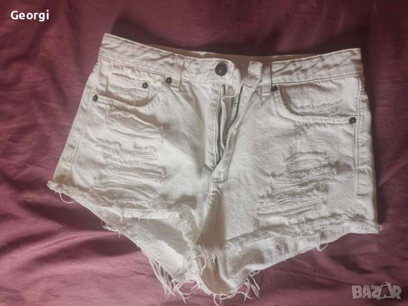 Бели къси панталони, снимка 1