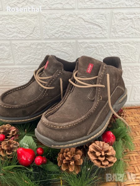 Туристически обувки естествен велур Levis, снимка 1