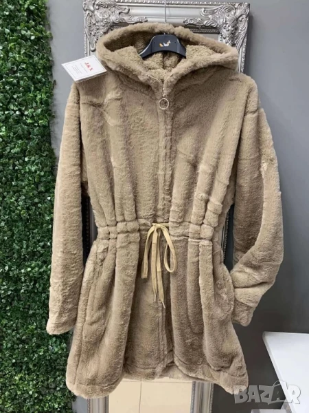 пухкаво яке с качулка и връзки на талията , снимка 1