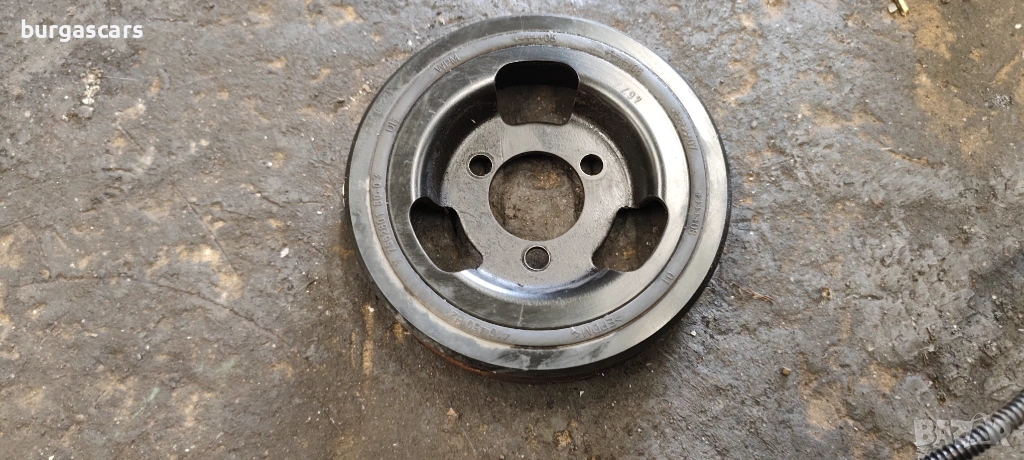 Демпферна шайба 7562801 Peugeot 308 1.4-95к.с.16VVT, снимка 1