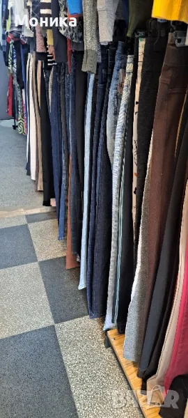 Дрехи втора употреба , снимка 1