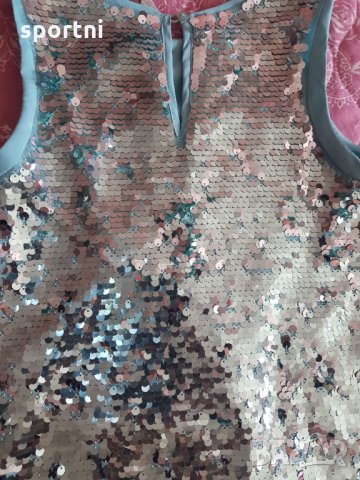 Официална рокличка за 8- 9 г.H&M, снимка 2 - Детски рокли и поли - 33396498