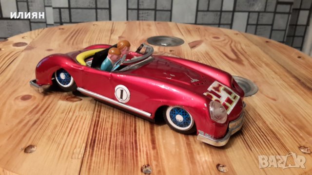 Тенекиена количка има забележки по нея 