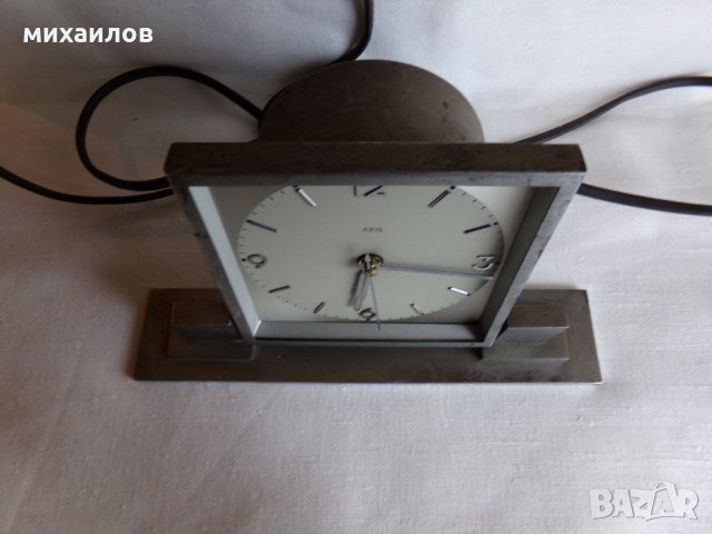 АЕG 1935- 1945г радио електрически часовник , снимка 4 - Антикварни и старинни предмети - 26940828
