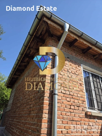 Къща с гараж в село Златна ливада, обл. Стара Загора, снимка 2 - Къщи - 51579254