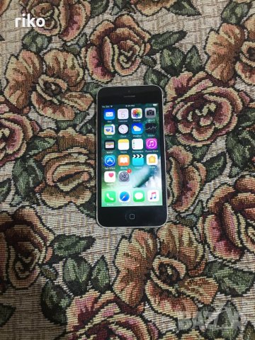 Продавам iPhone 5 