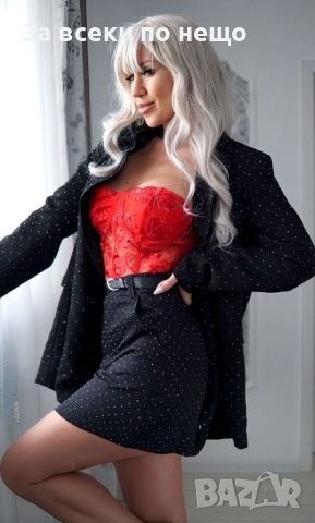 Ефектна пола с блестящи кристалчета.Налична в черно и кафяво Код S365 , снимка 4 - Поли - 52684702