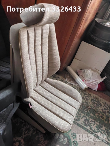 Светло бежов интериор от Мерцедес 190 , снимка 4 - Автомобили и джипове - 52376308