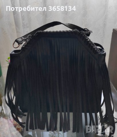 Черна дамска чанта с ресни от набук, снимка 1 - Чанти - 43593109