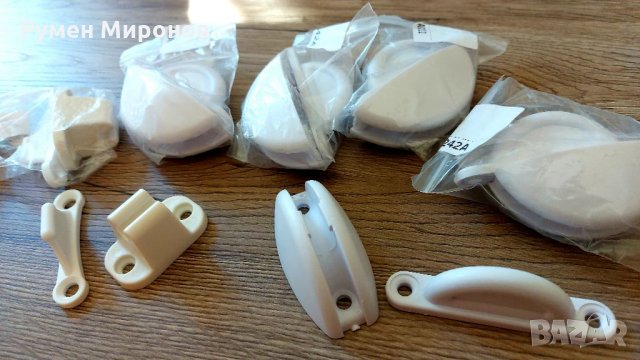 Продавам розетки за кабели, стопер за врата на кемпер и каравана , снимка 4 - Палатки - 34601106