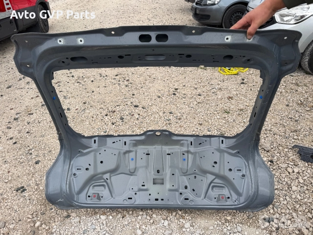 Заден капак Volvo xc 40, снимка 3 - Части - 51891797