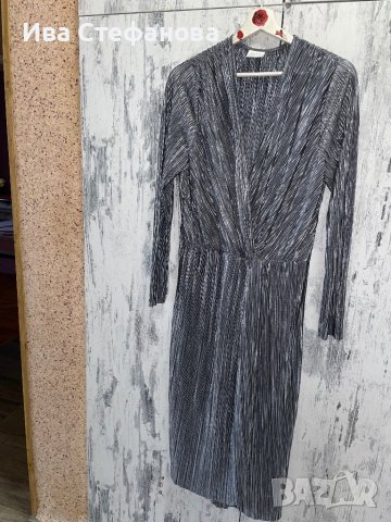 Дълга еластична миди дължина V образно деколте сребърна сребриста елегантна рокля ситно плисе , снимка 12 - Рокли - 44050953