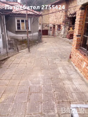 Къща с дворно място,гараж и допълнителни постройки!, снимка 2 - Къщи - 47658650