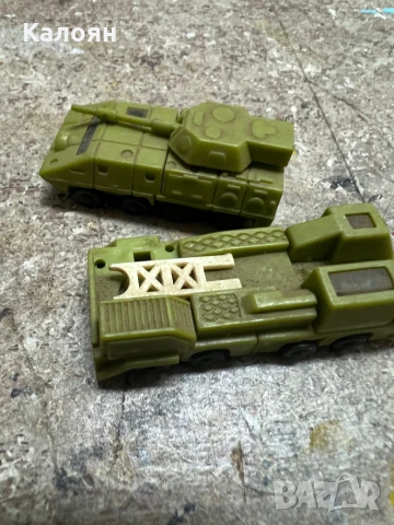 Играчки, цена за двете 