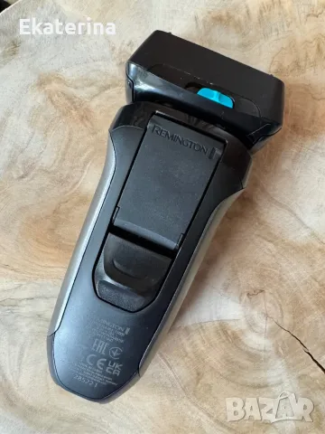 Електрическа самобръсначка Remington F5000 E51, снимка 3 - Електрически самобръсначки - 49810717