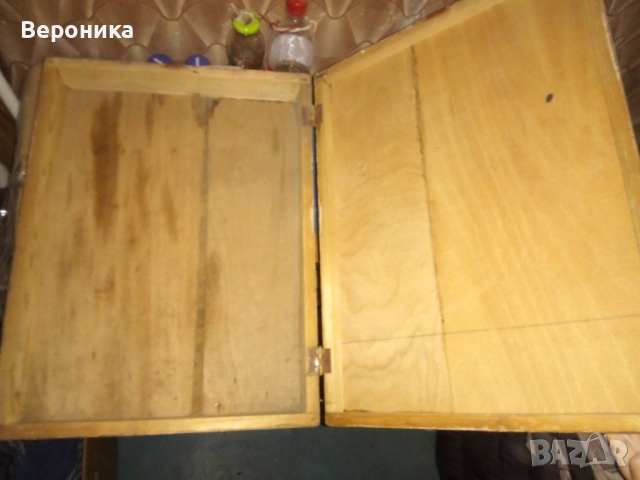 Дървена кутия "Почитна книга" от соца, снимка 2 - Антикварни и старинни предмети - 52384176