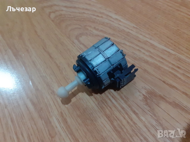 моторче за фар бмв1