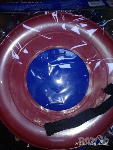 Щит на Капитан Америка,около 30см., снимка 2 - Играчки за стая - 43206859