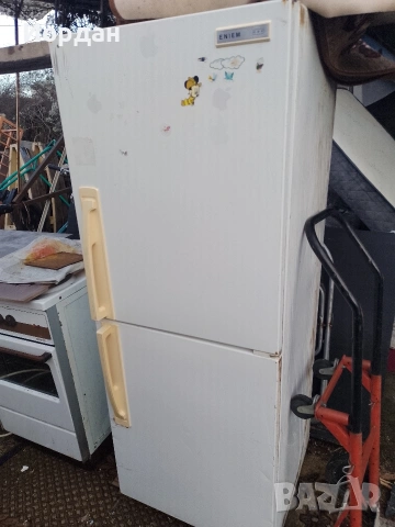 Хладилник с Фризер., снимка 8 - Хладилници - 53259871