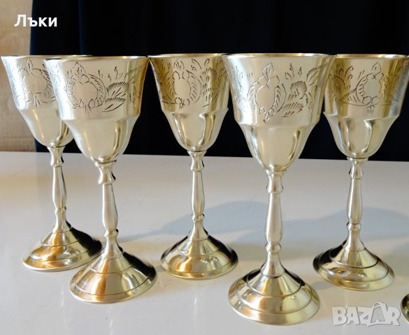 Бронзови чаши за ракия,гравирани,барок. , снимка 2 - Антикварни и старинни предмети - 32667080