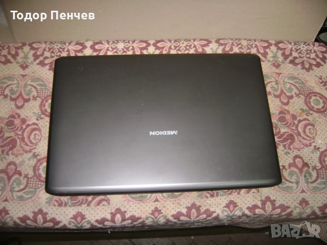 Medion - 17 инча, Core i3, 16 GB RAM, 256 GB SSD, зарядно, батерия, снимка 5 - Лаптопи за дома - 52908162