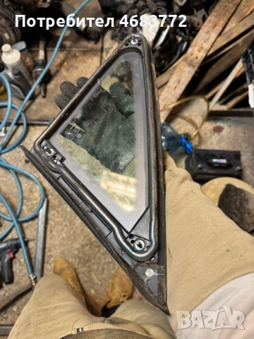 Предно дясно триъгълно странично малко стъкло на Фолксваген Тоуран Vw Touran само за 50лв., снимка 3 - Части - 52805348