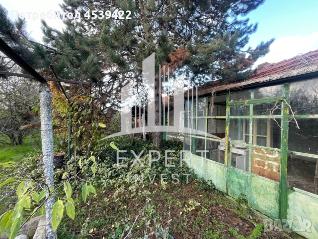 КЪЩА С ГОЛЯМ ДВОР! СЕЛО ВЕТРИНО!, снимка 3 - Къщи - 52526617