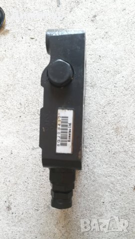 Хидравличен разпределител за Komatsu на части, снимка 12 - Индустриална техника - 36856392