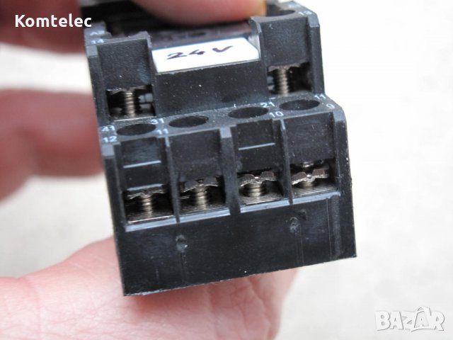 Цокли за релета ES 15/4 7 A 300 V, снимка 2 - Друга електроника - 28320395