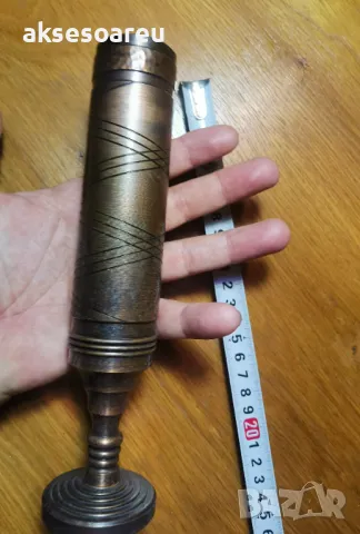 Декоративна бронзова ваза метална вазичка за цветя тип мензура стилна и красива немска от Германия, снимка 10 - Антикварни и старинни предмети - 50429364