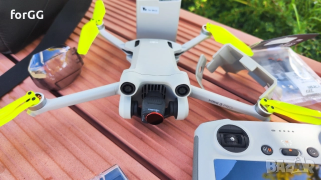 Продавам дрон DJI Mini 3 Pro с аксесоари, снимка 3 - Дронове и аксесоари - 51780036