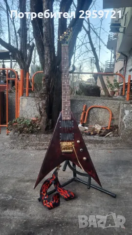 Jackson king v made in japan custom джаксон кинг в, снимка 2 - Китари - 49052237