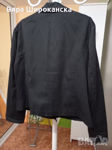 Късо памучно яке. Наситено черен цвят. Капси. Размер L, XL., снимка 3 - Якета - 40663263