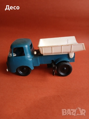 Стара руска играчка камион със ключ., снимка 3 - Колекции - 52987698