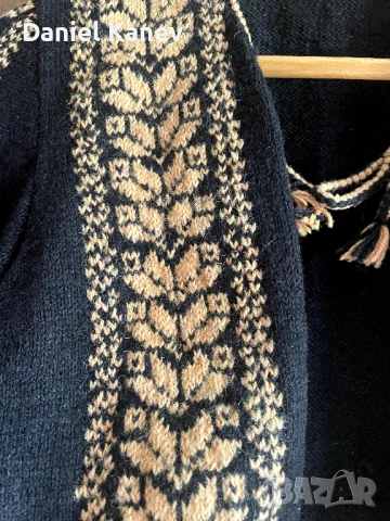 Фолклорна жилетка, снимка 2 - Антикварни и старинни предмети - 50914739