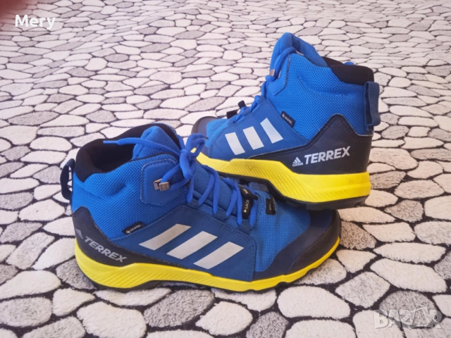 Детски туристически обувки Adidas Terrex Mid GTX K, снимка 3 - Детски маратонки - 52953650
