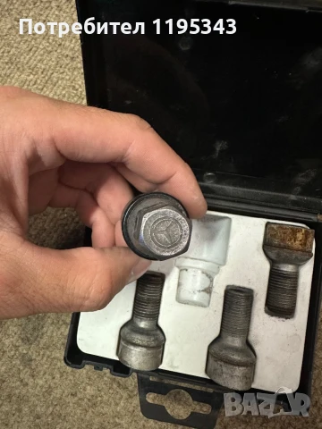 Оригинални секретни болтове за Mercedes, снимка 3 - Части - 50526961