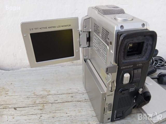 JVC GR-DVX10 Камера, снимка 3 - Камери - 39976154