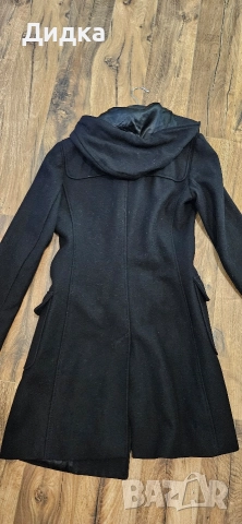 Дамско палто бенетон, снимка 2 - Палта, манта - 52713974