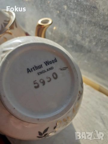 Английски порцелан сет за чай със дебела позлата, снимка 6 - Антикварни и старинни предмети - 53353938