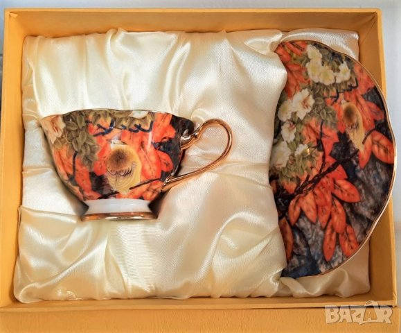 Чаши с чинийки с червени цветя от костен порцелан , снимка 12 - Подаръци за жени - 27210077